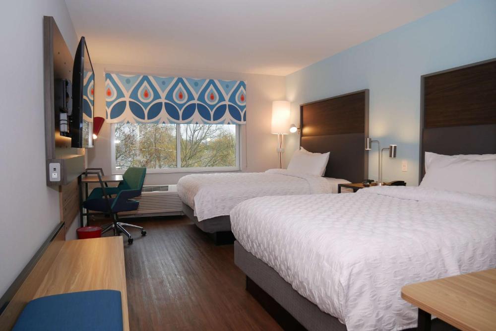 Queen Room with Two Queen Beds interior